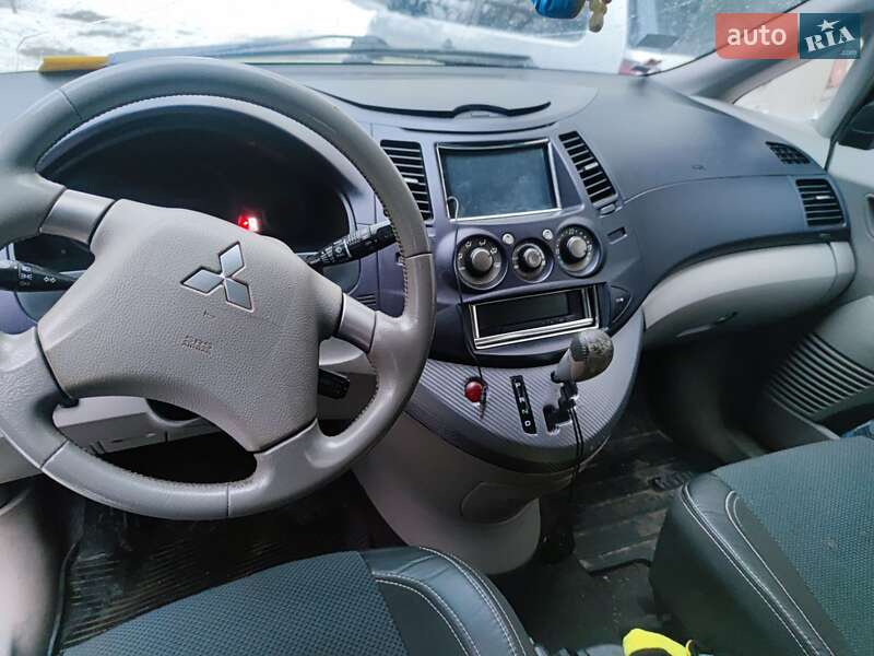Мінівен Mitsubishi Grandis 2004 в Конотопі