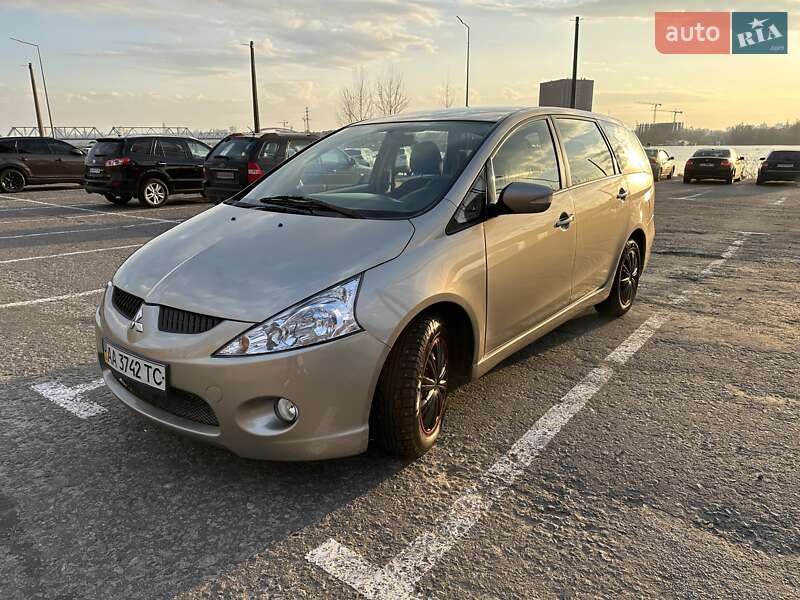 Минивэн Mitsubishi Grandis 2007 в Киеве