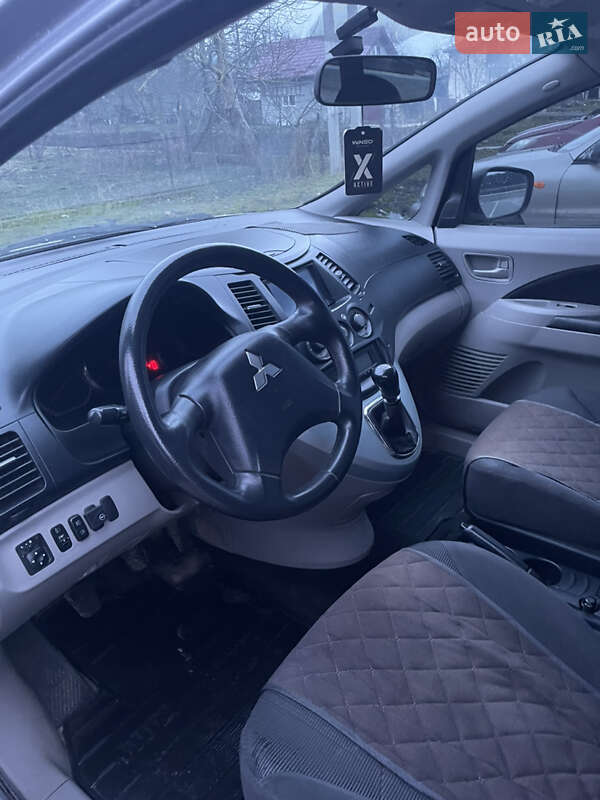 Минивэн Mitsubishi Grandis 2007 в Львове