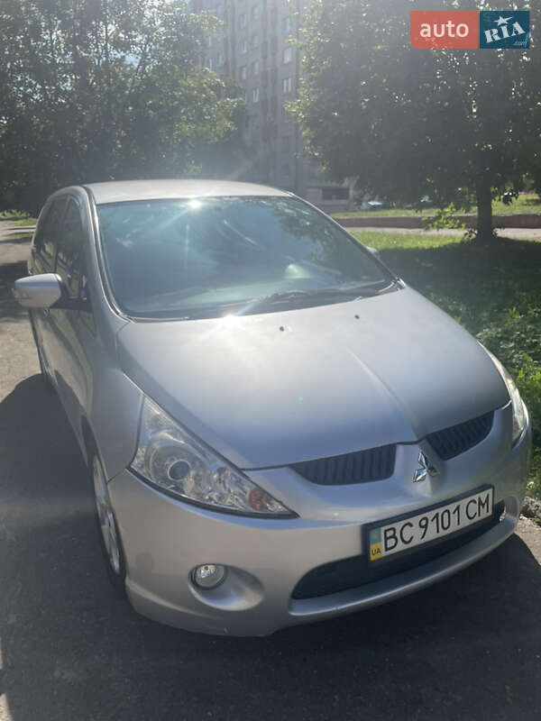 Минивэн Mitsubishi Grandis 2007 в Львове