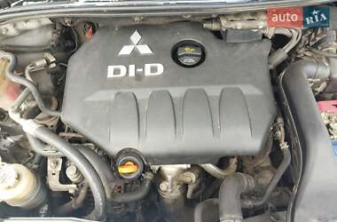 Минивэн Mitsubishi Grandis 2006 в 