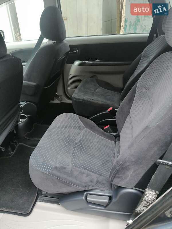Минивэн Mitsubishi Grandis 2005 в Коломые