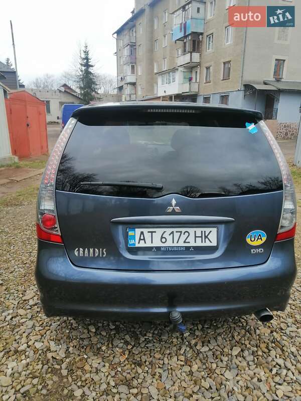 Минивэн Mitsubishi Grandis 2005 в Коломые
