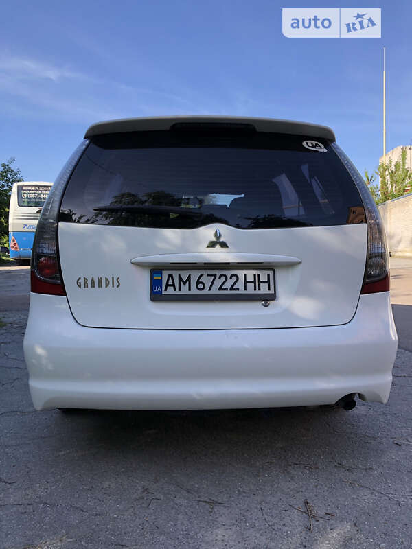 Минивэн Mitsubishi Grandis 2004 в Житомире