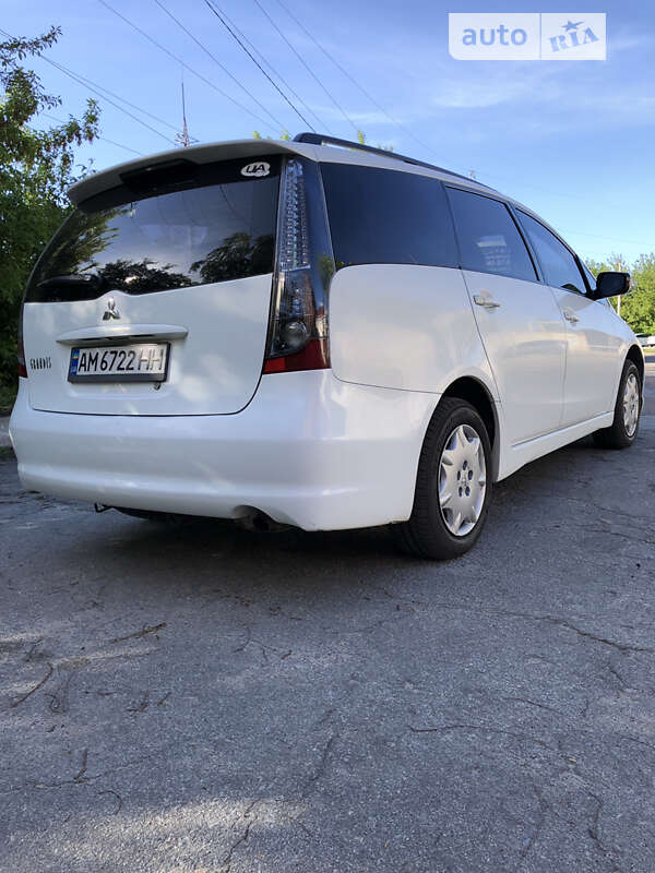 Минивэн Mitsubishi Grandis 2004 в Житомире