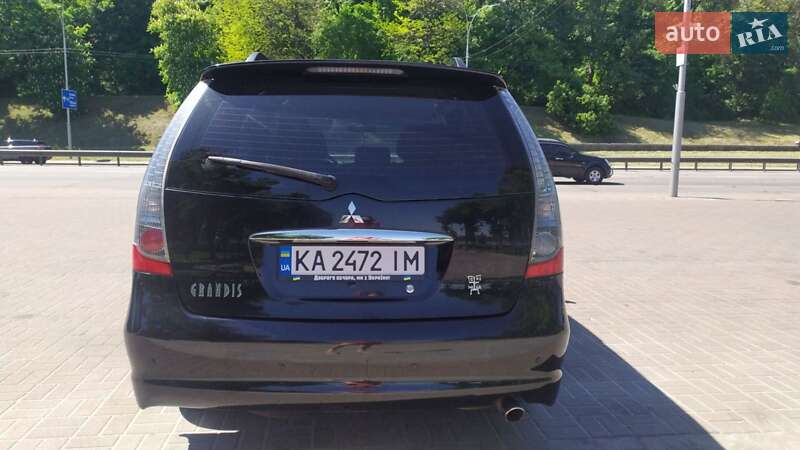 Мінівен Mitsubishi Grandis 2007 в Києві
