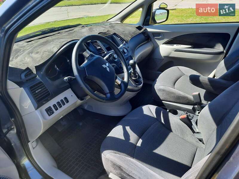 Мінівен Mitsubishi Grandis 2007 в Києві