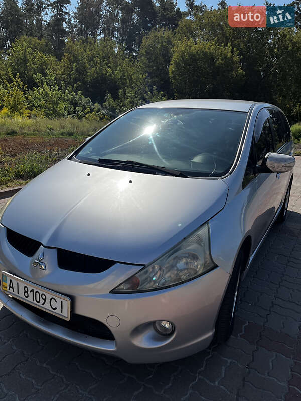 Mitsubishi Grandis 2009