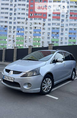 Мінівен Mitsubishi Grandis 2004 в Києві