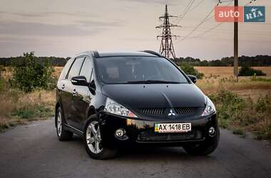Минивэн Mitsubishi Grandis 2008 в 