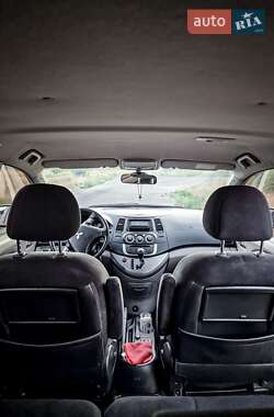 Минивэн Mitsubishi Grandis 2008 в 