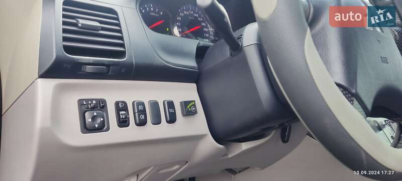 Минивэн Mitsubishi Grandis 2006 в Ивано-Франковске