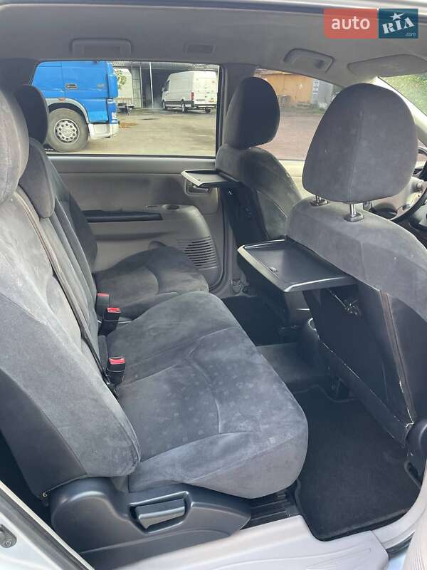 Минивэн Mitsubishi Grandis 2004 в Бродах