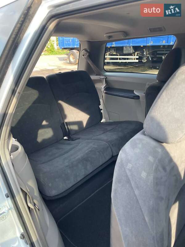 Минивэн Mitsubishi Grandis 2004 в Бродах