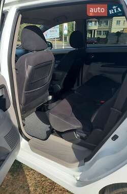 Минивэн Mitsubishi Grandis 2010 в 