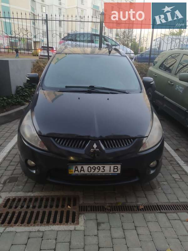 Mitsubishi Grandis 2008