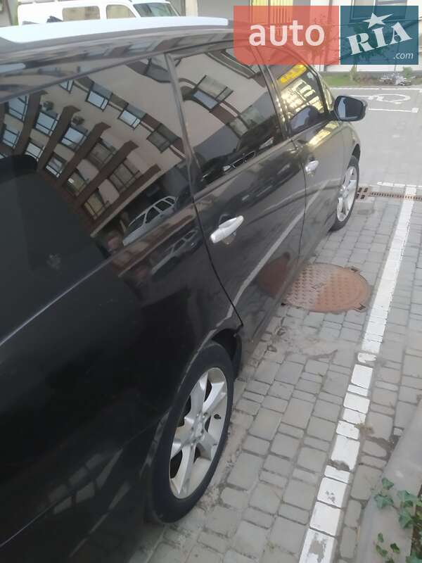 Минивэн Mitsubishi Grandis 2008 в Киеве