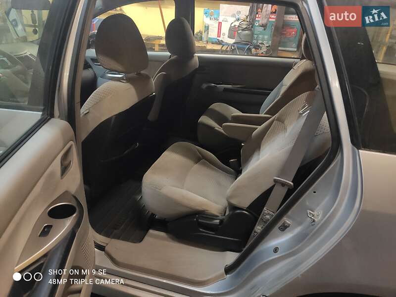 Минивэн Mitsubishi Grandis 2004 в Днепре