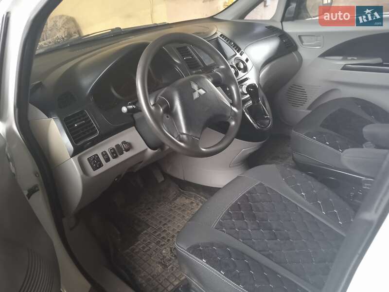 Мінівен Mitsubishi Grandis 2008 в Вінниці