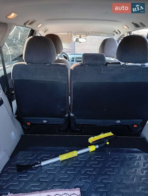Минивэн Mitsubishi Grandis 2006 в Шептицькому