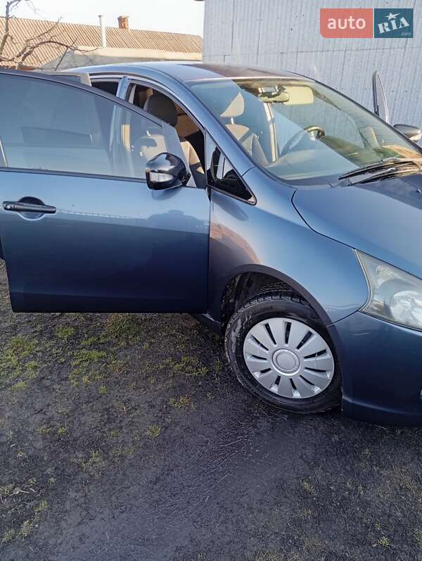 Минивэн Mitsubishi Grandis 2006 в Шептицькому