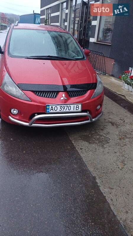 Мінівен Mitsubishi Grandis 2006 в 
