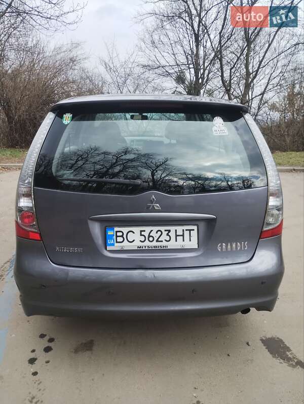Мінівен Mitsubishi Grandis 2007 в Львові