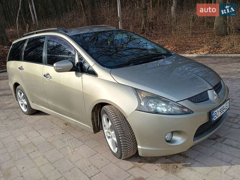 Mitsubishi Grandis 2007