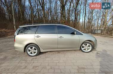 Минивэн Mitsubishi Grandis 2007 в 