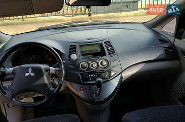 Минивэн Mitsubishi Grandis 2007 в 