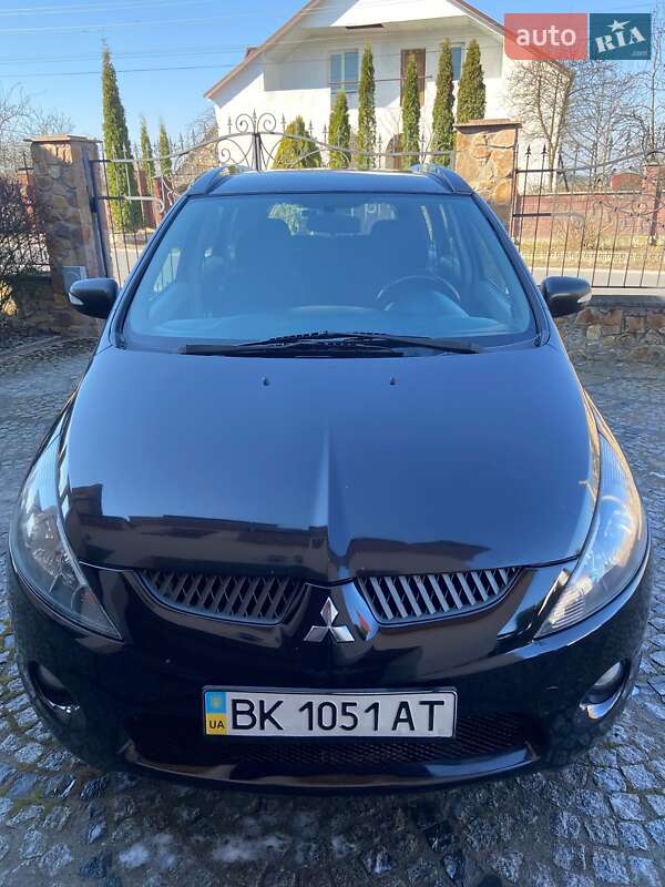Mitsubishi Grandis 2008