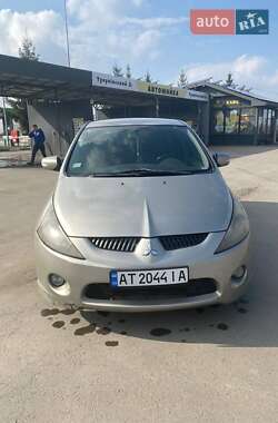 Минивэн Mitsubishi Grandis 2006 в 