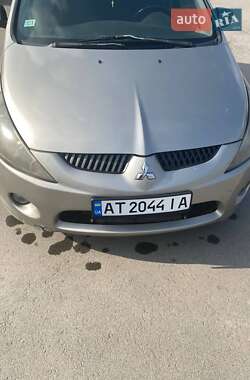 Минивэн Mitsubishi Grandis 2006 в 
