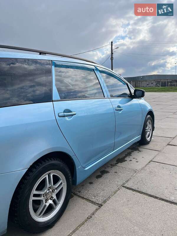 Mitsubishi Grandis 2004