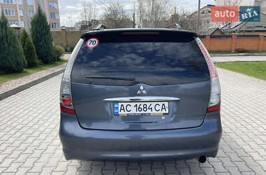 Минивэн Mitsubishi Grandis 2006 в 