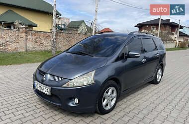 Минивэн Mitsubishi Grandis 2006 в 