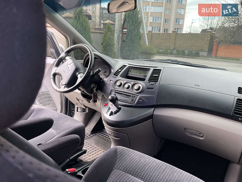 Мінівен Mitsubishi Grandis 2006 в Луцьку