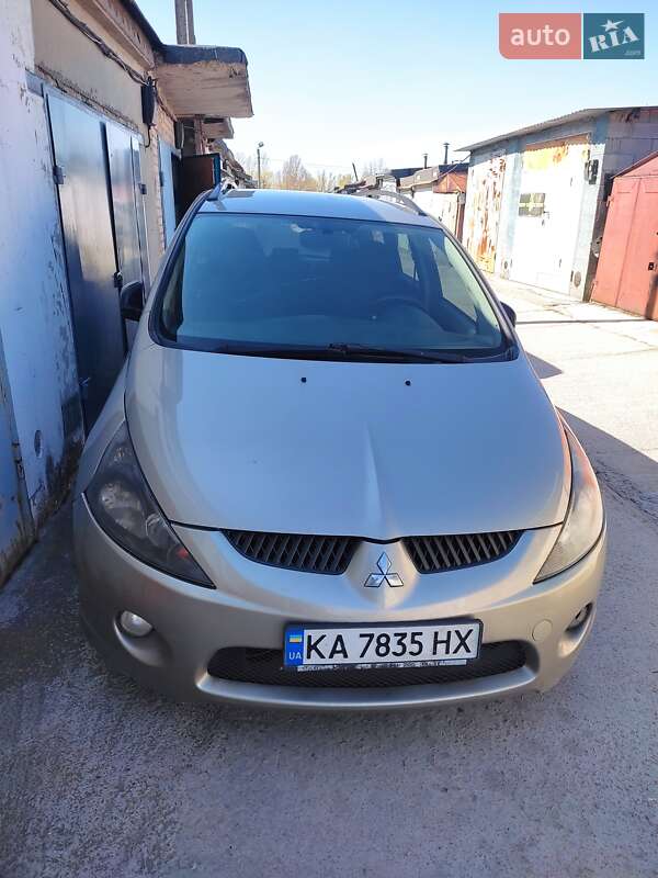 Мінівен Mitsubishi Grandis 2006 в Києві