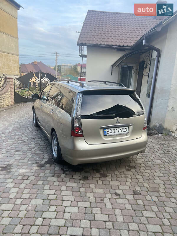 Минивэн Mitsubishi Grandis 2007 в Зборове