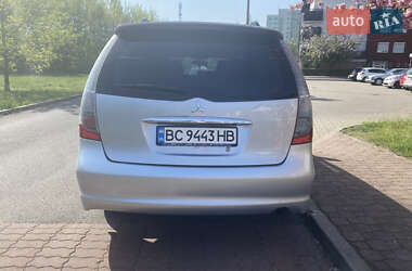 Мінівен Mitsubishi Grandis 2006 в 