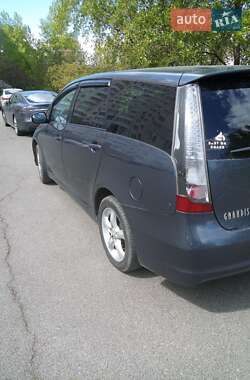 Минивэн Mitsubishi Grandis 2006 в 