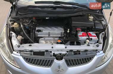 Мінівен Mitsubishi Grandis 2008 в 
