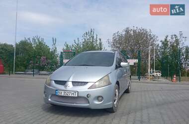 Минивэн Mitsubishi Grandis 2004 в Хмельницком