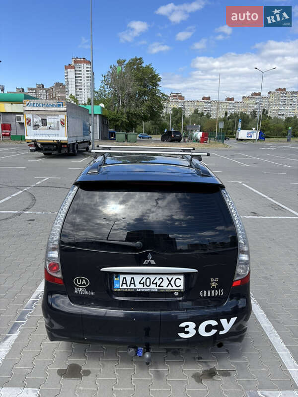 Мінівен Mitsubishi Grandis 2008 в Києві
