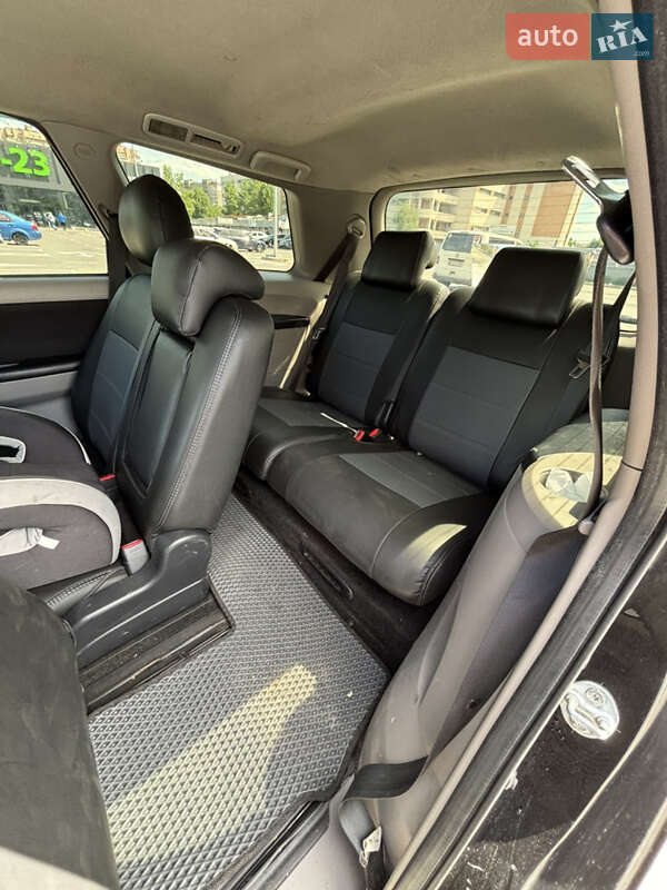 Мінівен Mitsubishi Grandis 2008 в Києві