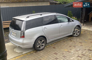 Универсал Mitsubishi Grandis 2005 в Ужгороде