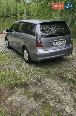 Минивэн Mitsubishi Grandis 2005 в 