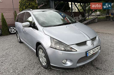 Мінівен Mitsubishi Grandis 2004 в 