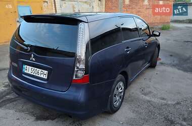 Мінівен Mitsubishi Grandis 2004 в 