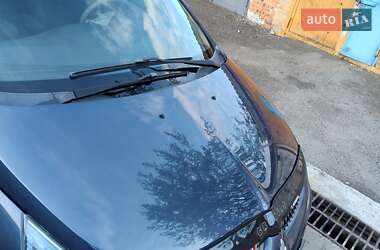 Мінівен Mitsubishi Grandis 2004 в 